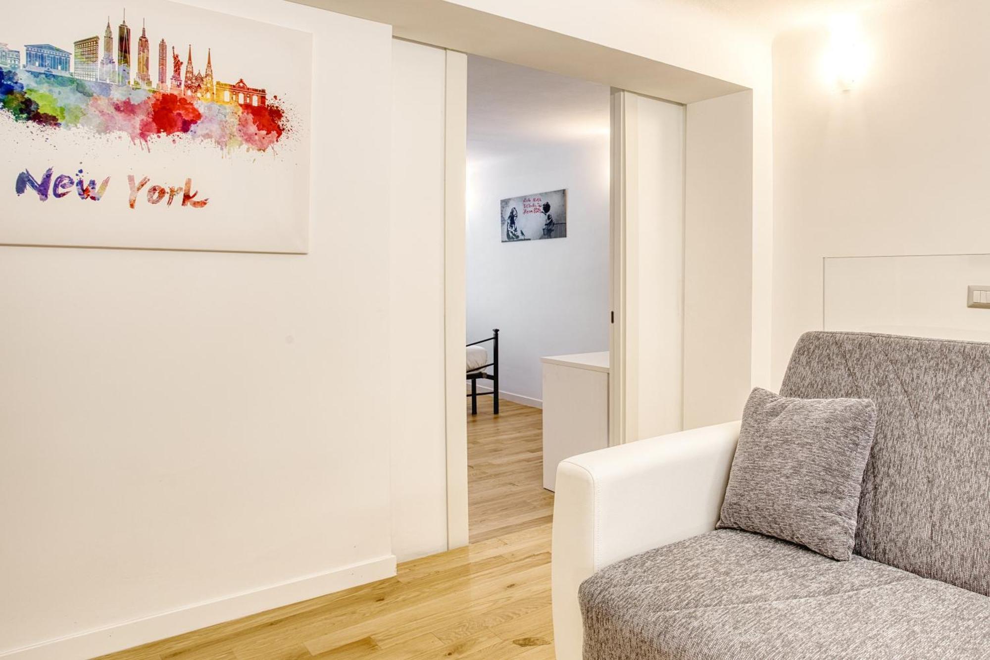 Walk To Navigli - Via Gola - 2 Bedrooms Apt มิลาน ภายนอก รูปภาพ