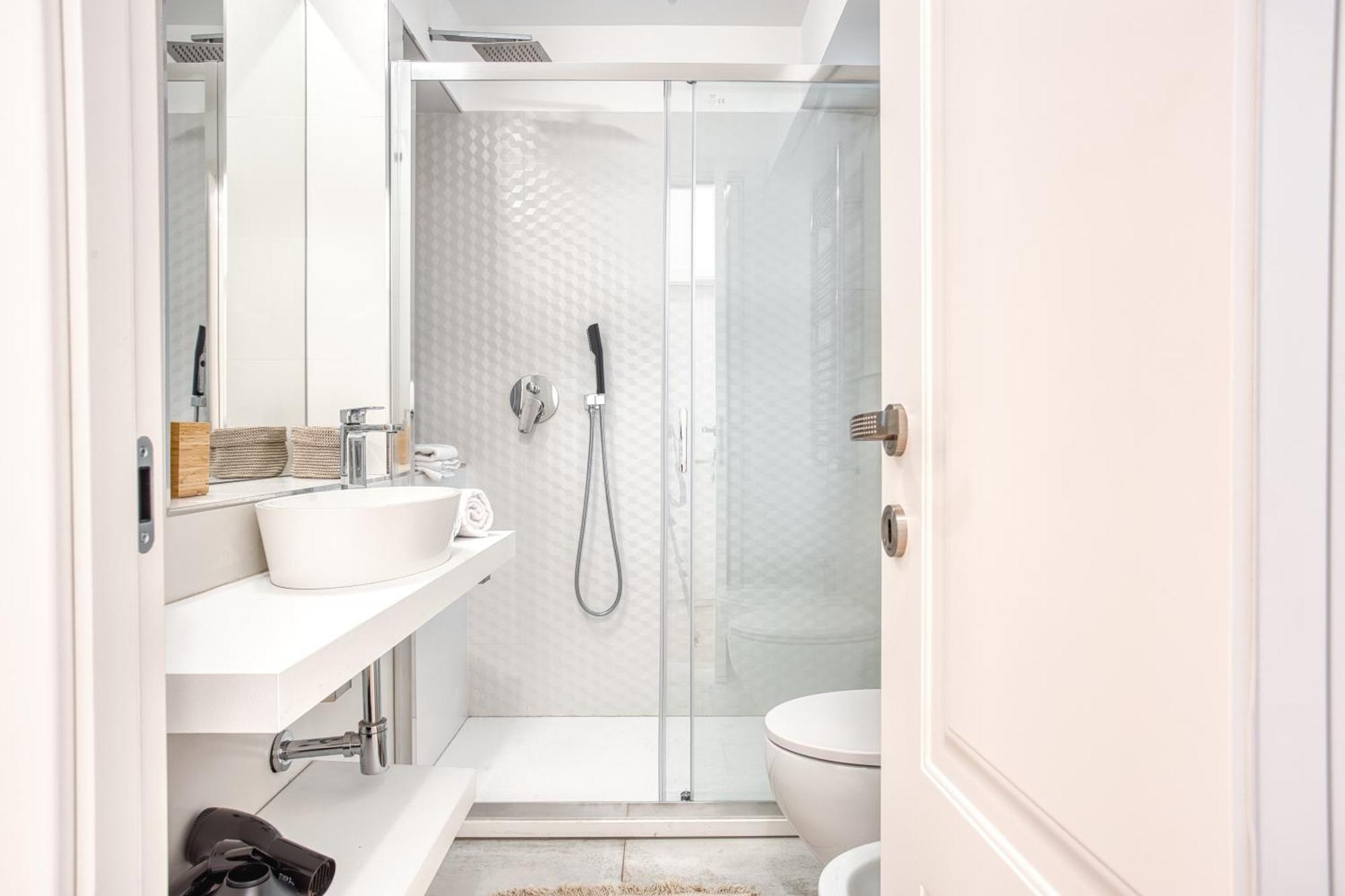 Walk To Navigli - Via Gola - 2 Bedrooms Apt มิลาน ภายนอก รูปภาพ